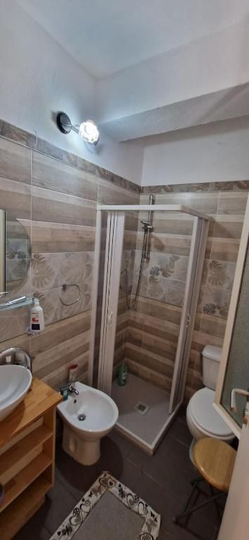 Hotel Mondial 2 – Hotel Mondial 2